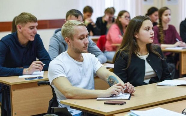 ВУЗи приймуть кримських студентів в обхід ЗНО