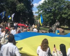 Первая в истории запись гимна Украины покоряет сеть