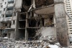 Наслідки ракетного обстрілу Києва: зруйнована багатоповерхівка