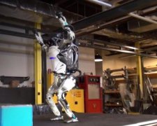 Робот Boston Dynamics уже превзошел обычного человека