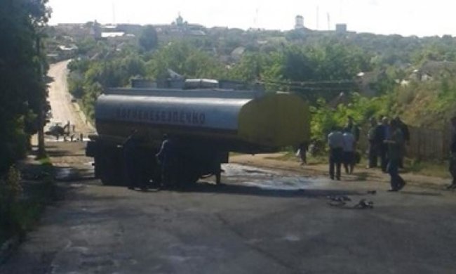 В Винницкой области перевернулся грузовик с горючим