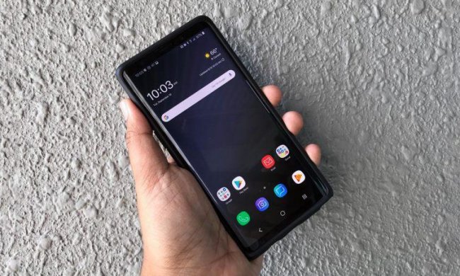 Однією лівою: Samsung спростить управління смартфоном