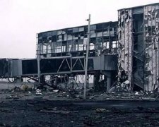 З'явилися нові подробиці першого удару по донецькому аеропорту
