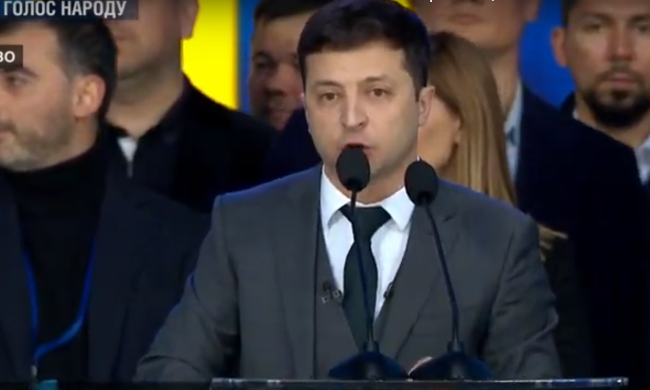 Перед кожною матір'ю, перед кожною дитиною: Зеленський розповів, перед ким стане на коліна