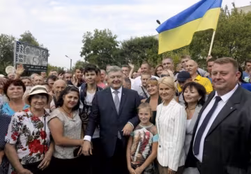 Порошенко устроил показательный цирк с "благодарной учительницей": "Какое днище, Оскар в студию"
