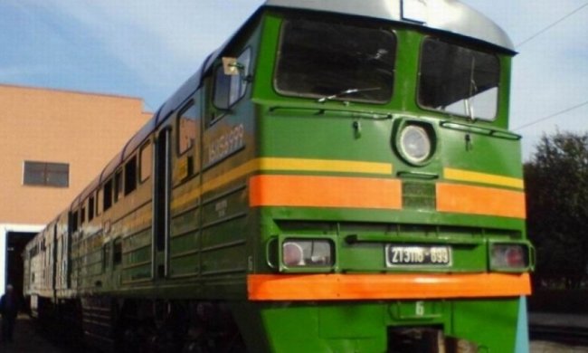 Заповзятливий чоловік намагався вкрасти п'ять тепловозів