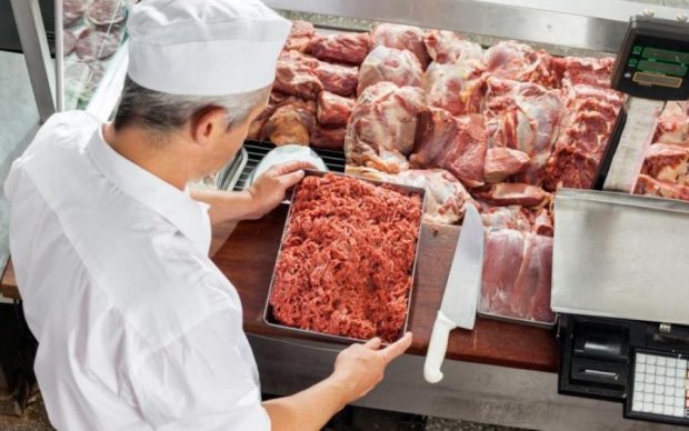 Продуктовый скандал: чем заменили мясо для европейцев