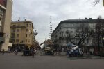 Во Франковске устанавливают елку в разгар пандемии: "С Новым годом, карантинцы!"
