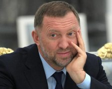 США роздягли коханця Насті Рибки до трусів