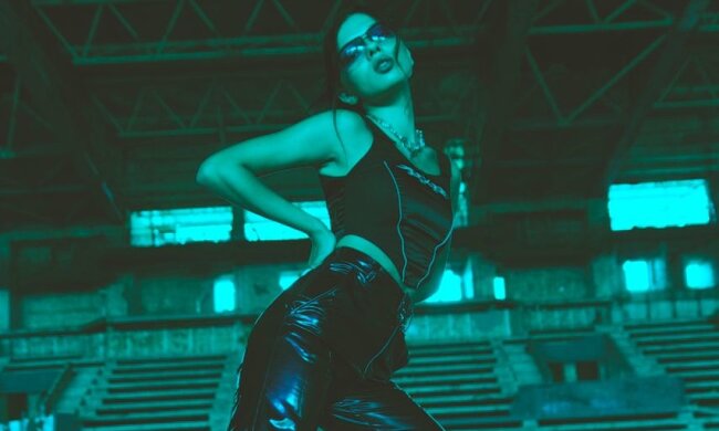 Учасниця "Голосу країни" опинилася в підпорядкуванні кращої співачки СНД