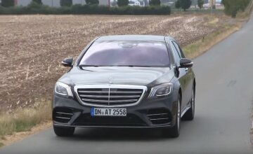 Mercedes-Benz S 350 d 4MATIC long, скріншот: YouTube