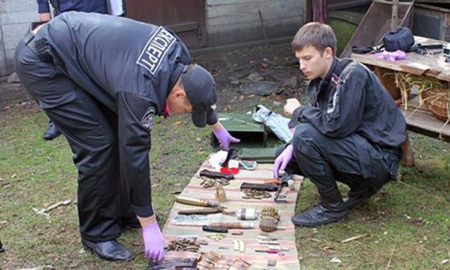 У 29-річного волинянина знайшли величезний арсенал зброї (фото)