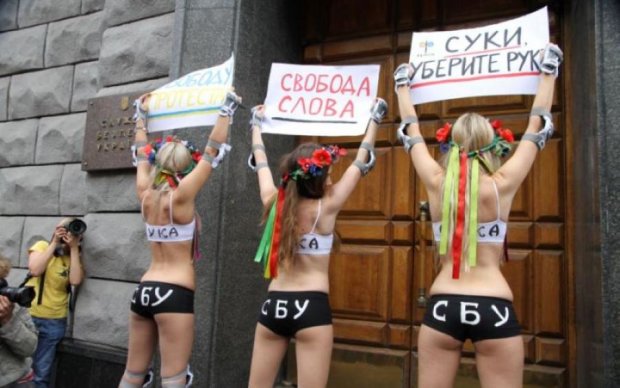 Троє на одну: в Києві викрали активістку Femen 