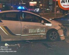 ДТП за участю поліцейської автівки сталася на Лівобережній (фото)