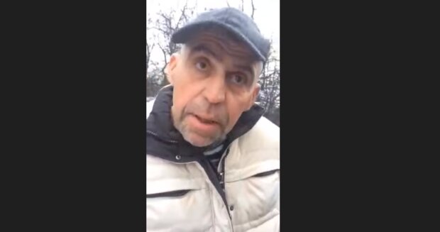 В Миколаєві "синій" таксист ганявся по місту за бородатими гномиками, які поцупили в нього глечики