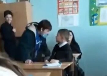 скріншот з відео