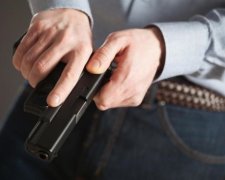 Герой или сумасшедший: парень с огнестрелом пришел вершить правосудие к копам