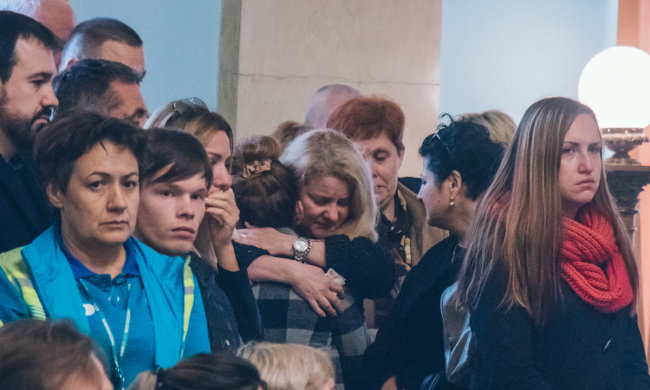 "Як сказати про це доньці?", - фанатка Поплавської про останню зустріч із зіркою "Дизель шоу"