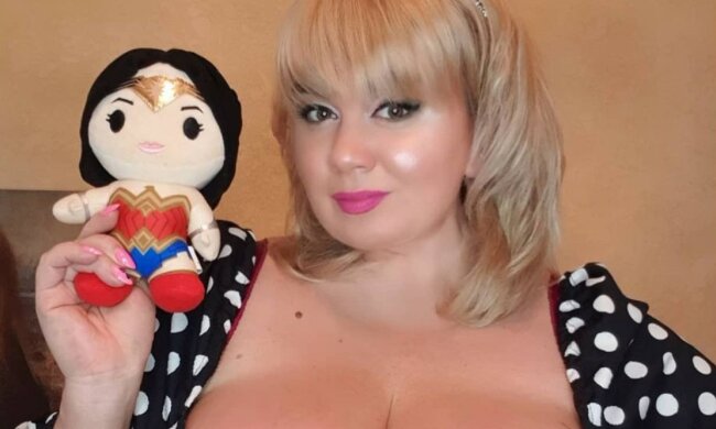 Міла Кузнєцова  з 15-м розміром грудей не посоромилася брудних рухів з партнером на очах у всіх: "Чики-дрики молодичку"