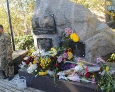 Вандали осквернили пам'ятники героям АТО