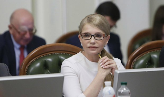 Тимошенко показала трогательные портреты ко Дню матери: люблю вас