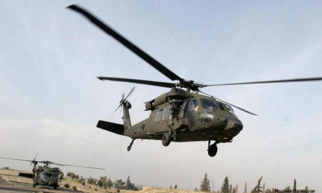 Дрон випробував військовий вертоліт на міцність