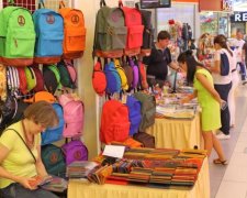 Шкільні базари у Києві 2018: де зібрати дитину до школи