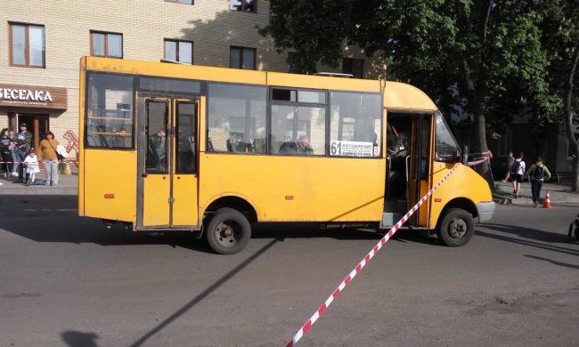 Жахлива ДТП на Львівщині: переповнена маршрутка злетіла з траси, постраждалі ще досі не можуть оговтатись