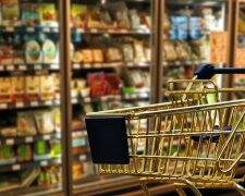 Карантин обвалив ціни на продукти — "солодке" життя в гіркі часи