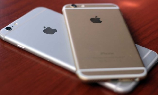 Аналитики назвали самый популярный смартфон года