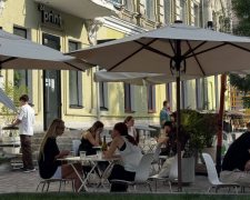 Украинцы, ресторан, фото из соцсетей