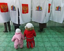 Вибори в Росії: наполеглива комісія змусила голосувати під крапельницею