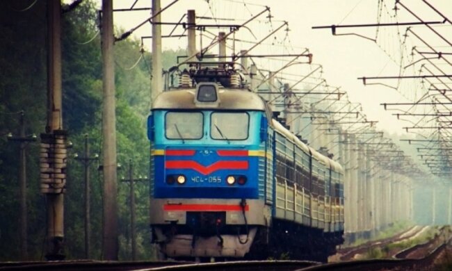 Омелян сравнил Укрзализныцю с черной дырой