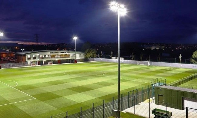 Уличные прожекторы для спортивных площадок: как использовать?