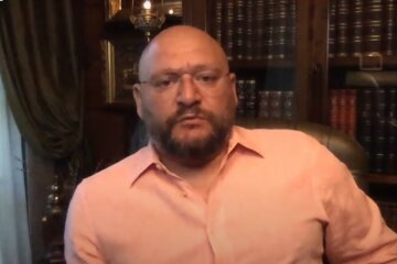 Михаил Добкин, скриншот из видео
