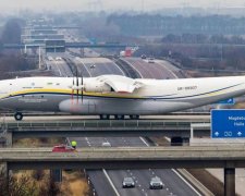 Легендарный украинский самолет поразил иностранцев: эпичные фото