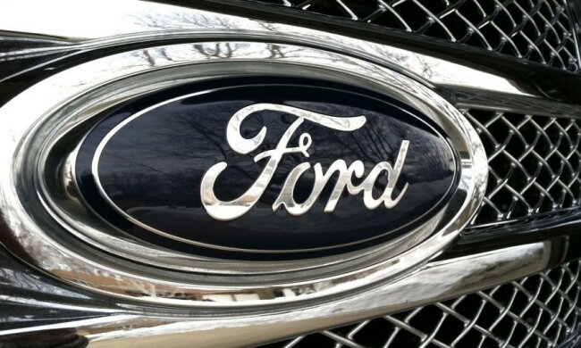 Ford випустить автомобіль без керма і педалей