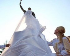 В Украине появился новый памятник одиозному гетьману