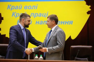 Схему запорізьких відкатів заступник голови ОП Трофімов хоче застосувати в Укравтодорі за допомогою відставленого губернатора Туринка, - ЗМІ