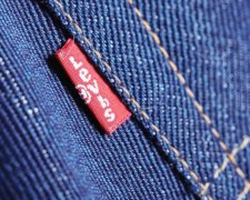 Levi's создал джинсы на все случаи жизни с ширинкой сзади