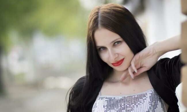 Терористи "ЛНР" рік тримають у полоні журналістку