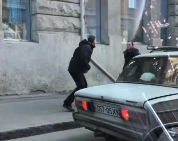 Драка в Харькове, скриншот с видео