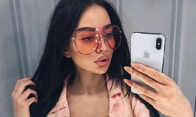 Алена Омович