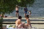 Дніпро накриє пекельна спека - кондиціонери не врятують, пірнайте у воду