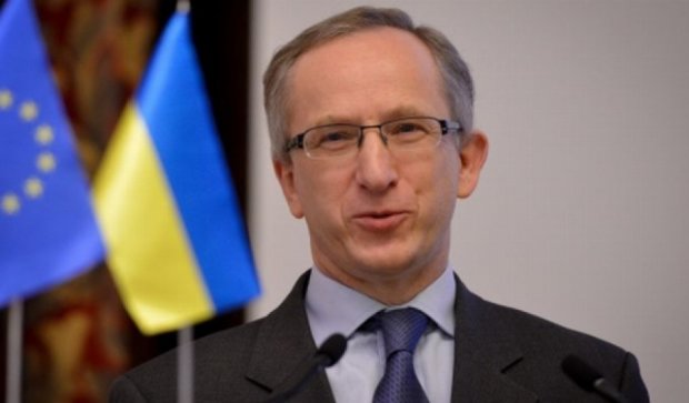 ЄС пропонує Україні нову Конституцію 