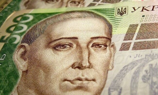 Столичные налоговики украли 600 млн грн