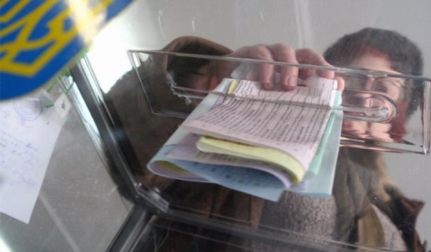 Агитация, опоздания, подозрения на подкуп - карта нарушений на виборах в Украине