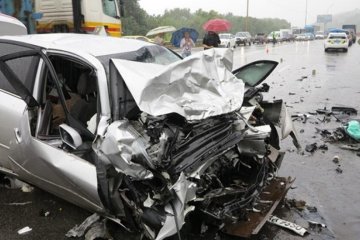 У Києві Porsche Cayenne виїхав на зустрічну: загинули дві людини (фото)