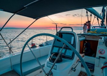 Закат на яхте, фото Trip Advisor