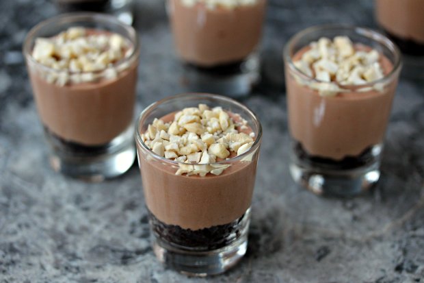 рецепт для лінивих: шоколадно-імбирний чізкейк у склянці